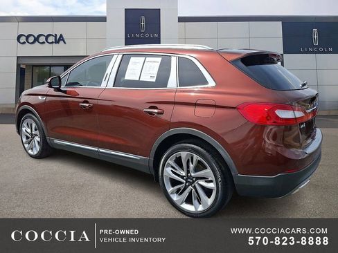 Used 2016 Lincoln MKX Reserve w/ Climate Package AWD/4WD image 6