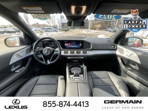 Used 2025 Mercedes-Benz GLS 450 4MATIC image 14