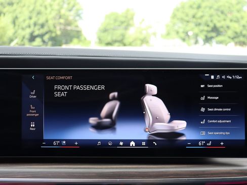 Used 2023 BMW i7 xDrive60 AWD/4WD image 40