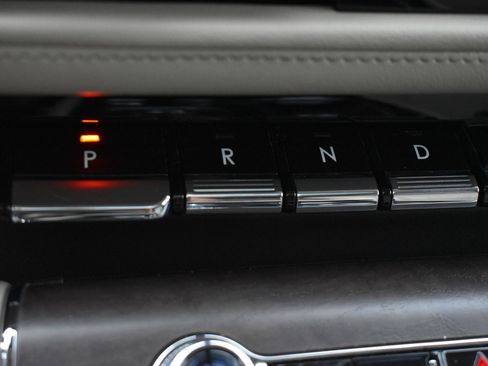 Used 2023 Lincoln Aviator Reserve w/ Equipment Group 201A AWD/4WD image 29