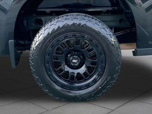 Used 2019 Chevrolet Silverado 1500 LT w/ All-Star Edition AWD/4WD image 10