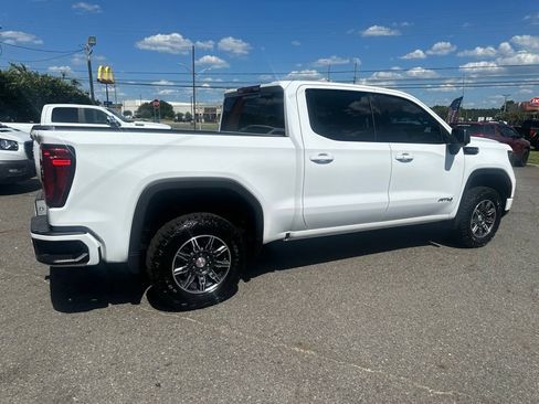 Used 2025 GMC Sierra 1500 AT4 AWD/4WD image 9