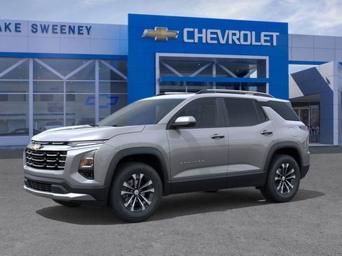 New 2026 Chevrolet Equinox LT w/ Convenience Package II image 2