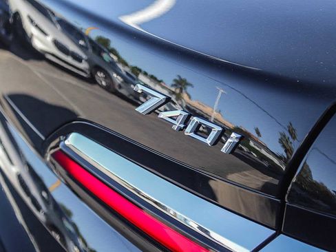 New 2026 BMW 740i w/ Premium Package image 34