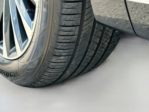 Used 2025 Hyundai Palisade Calligraphy FWD image 46