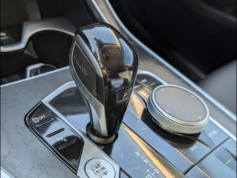 Used 2022 BMW X7 xDrive40i image 16