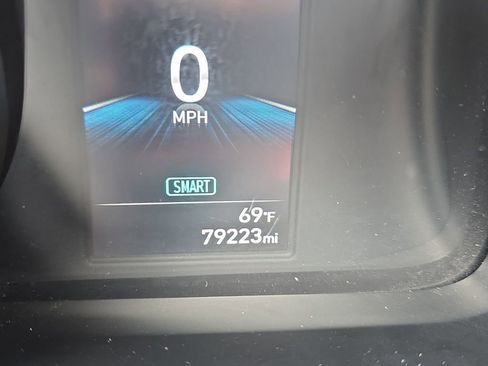 Used 2023 Hyundai Elantra SEL image 21