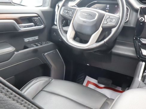 Used 2025 GMC Sierra 1500 Denali AWD/4WD image 13