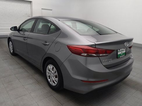 Used 2018 Hyundai Elantra SE w/ Cargo Package FWD image 5