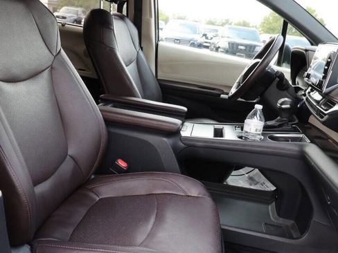 Used 2021 Toyota Sienna Platinum image 14