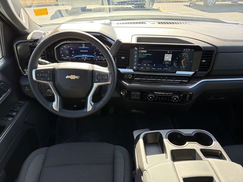 Used 2025 Chevrolet Silverado 1500 LT image 22