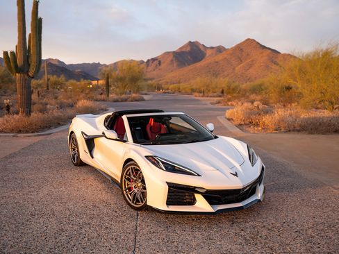 Used 2026 Chevrolet Corvette Z06 w/ Battery Protection Package RWD image 3
