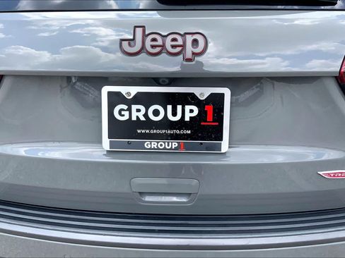Used 2019 Jeep Grand Cherokee Trailhawk AWD/4WD image 10