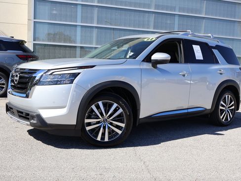 Used 2022 Nissan Pathfinder Platinum w/ Cargo Package image 1