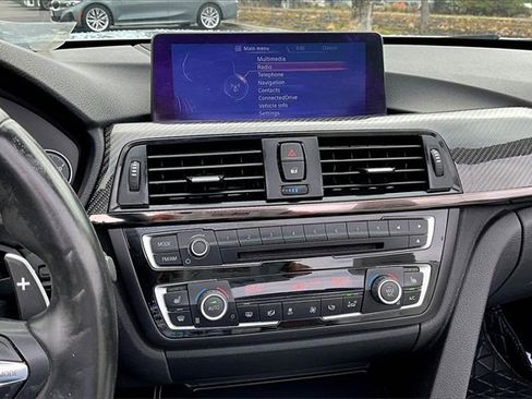 Used 2015 BMW M4 Convertible image 6