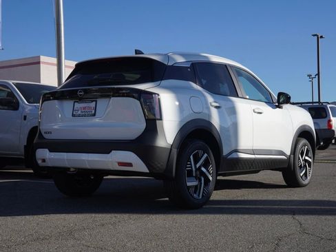 New 2026 Nissan Kicks SV image 4