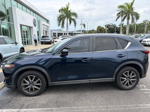 Used 2018 MAZDA CX-5 Touring w/ Preferred Equipment Package FWD image 2