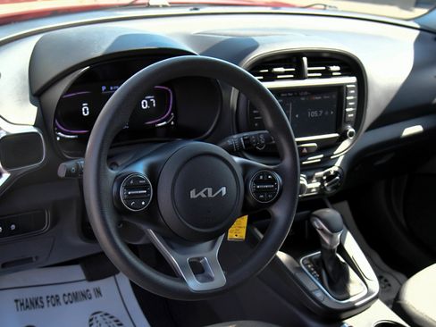 Used 2024 Kia Soul LX w/ Option Group 015 FWD image 14