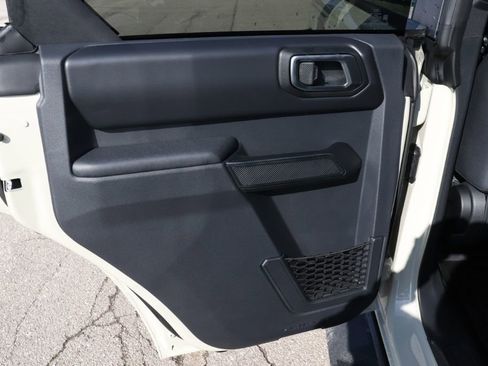 New 2026 Ford Bronco Badlands image 41