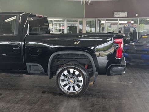 Used 2024 Chevrolet Silverado 2500 Custom w/ Custom Convenience Package AWD/4WD image 11