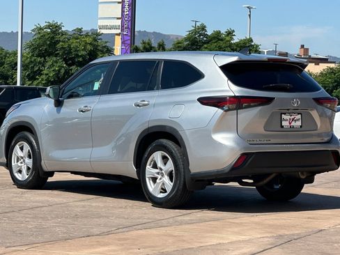 Certified 2025 Toyota Highlander LE AWD/4WD image 7