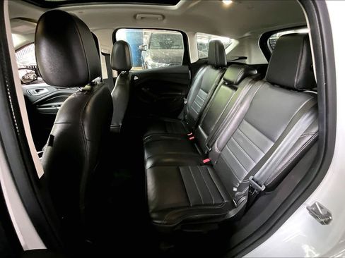 Used 2015 Ford C-MAX Energi SEL w/ Equipment Group 303A FWD image 19