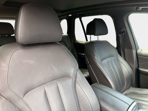 Used 2022 BMW X5 xDrive40i w/ M Sport Package AWD/4WD image 23