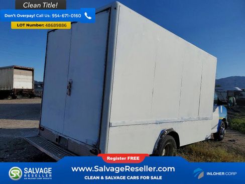 Used 2018 Chevrolet Express 3500 w/ Power Convenience Package RWD image 4