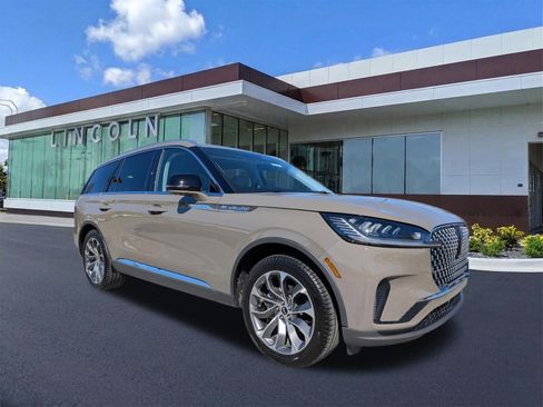 Certified 2025 Lincoln Aviator Reserve image 3