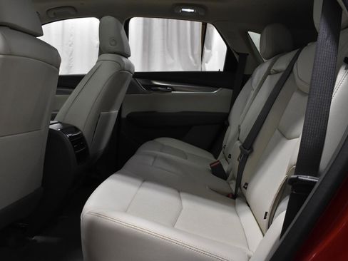 Used 2023 Cadillac XT5 Premium Luxury w/ Technology Package image 5