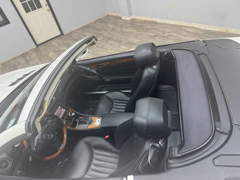 Used 2009 Mercedes-Benz SL 550 image 5