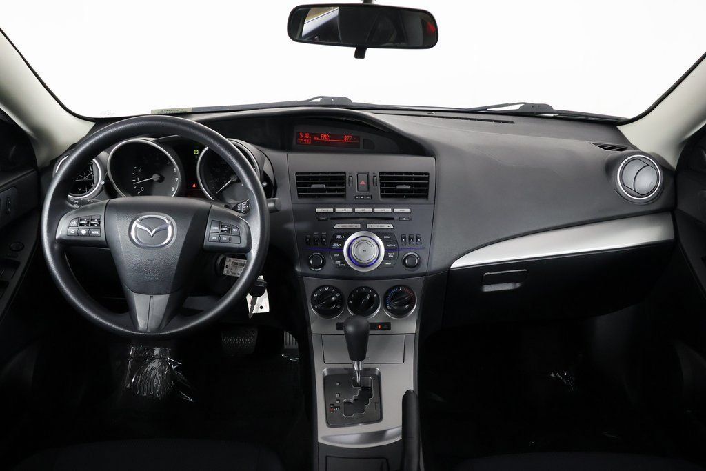 Used 2011 MAZDA MAZDA3 i Touring FWD image 8