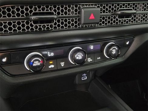 Used 2025 Honda HR-V Sport image 36