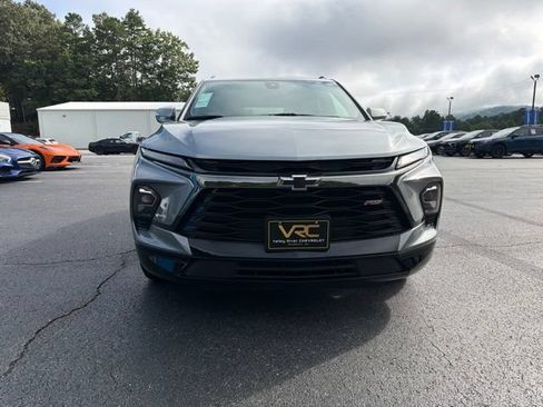 Used 2025 Chevrolet Blazer RS AWD/4WD image 2