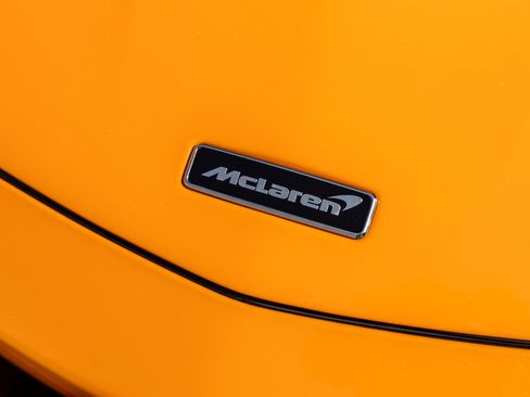 Used 2022 McLaren GT RWD image 19