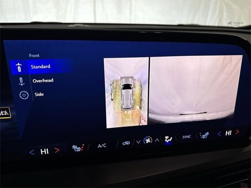 Used 2024 Chevrolet Traverse LT w/ Trailering Package image 21