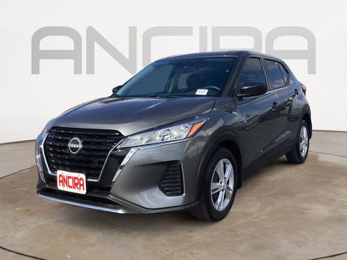 Used 2024 Nissan Kicks S FWD image 9