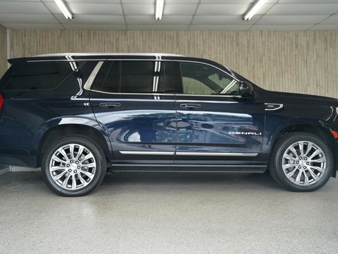 Used 2023 GMC Yukon Denali AWD/4WD image 6