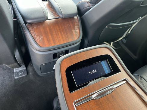 New 2026 Lincoln Navigator L Black Label AWD/4WD image 21
