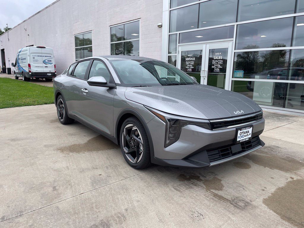 New 2026 Kia K4 EX FWD image 1