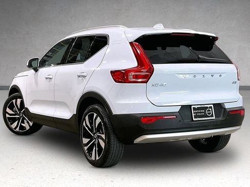 Used 2024 Volvo XC40 B5 Plus w/ Protection Package Premier AWD/4WD image 4