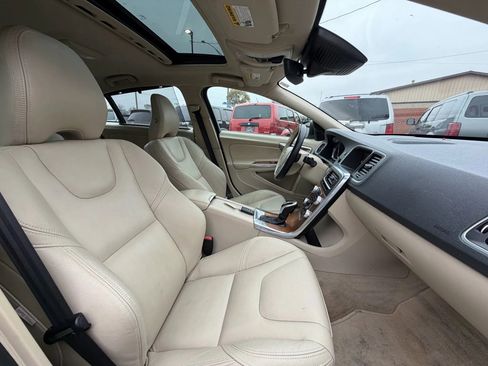 Used 2016 Volvo S60 T5 Inscription Platinum image 19