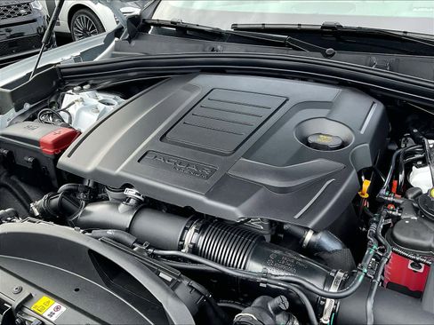 New 2026 Jaguar F-PACE R-Dynamic S image 32