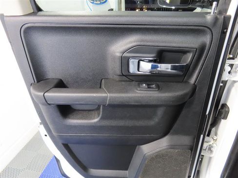 Used 2017 RAM 1500 Laramie image 26