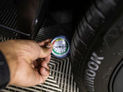 Used 2024 Tesla Model 3 Standard Range image 41