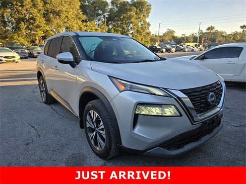 Used 2022 Nissan Rogue SV image 1