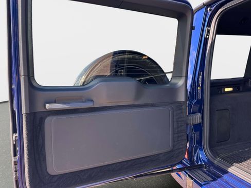 Certified 2025 Mercedes-Benz G 63 AMG 4MATIC image 9