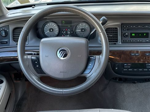 Used 2011 Mercury Grand Marquis LS RWD image 16