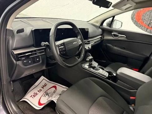 Used 2026 Kia Sportage LX FWD image 9