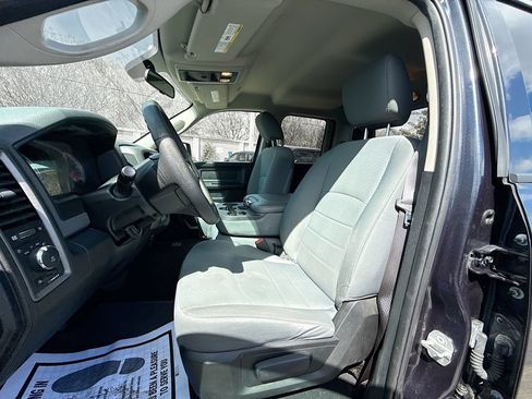Used 2018 RAM 1500 Express w/ Express Value Package AWD/4WD image 23